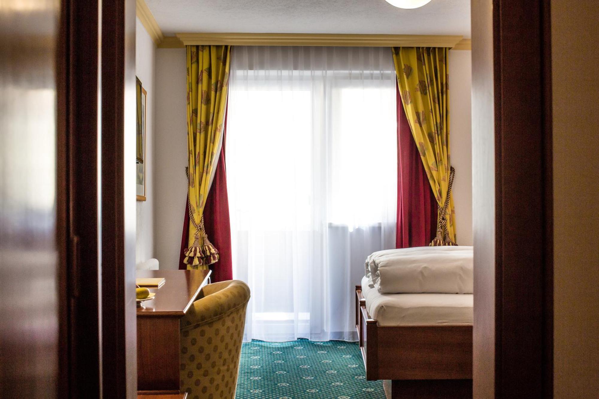 Hotel Kristall St. Anton am Arlberg Zewnętrze zdjęcie